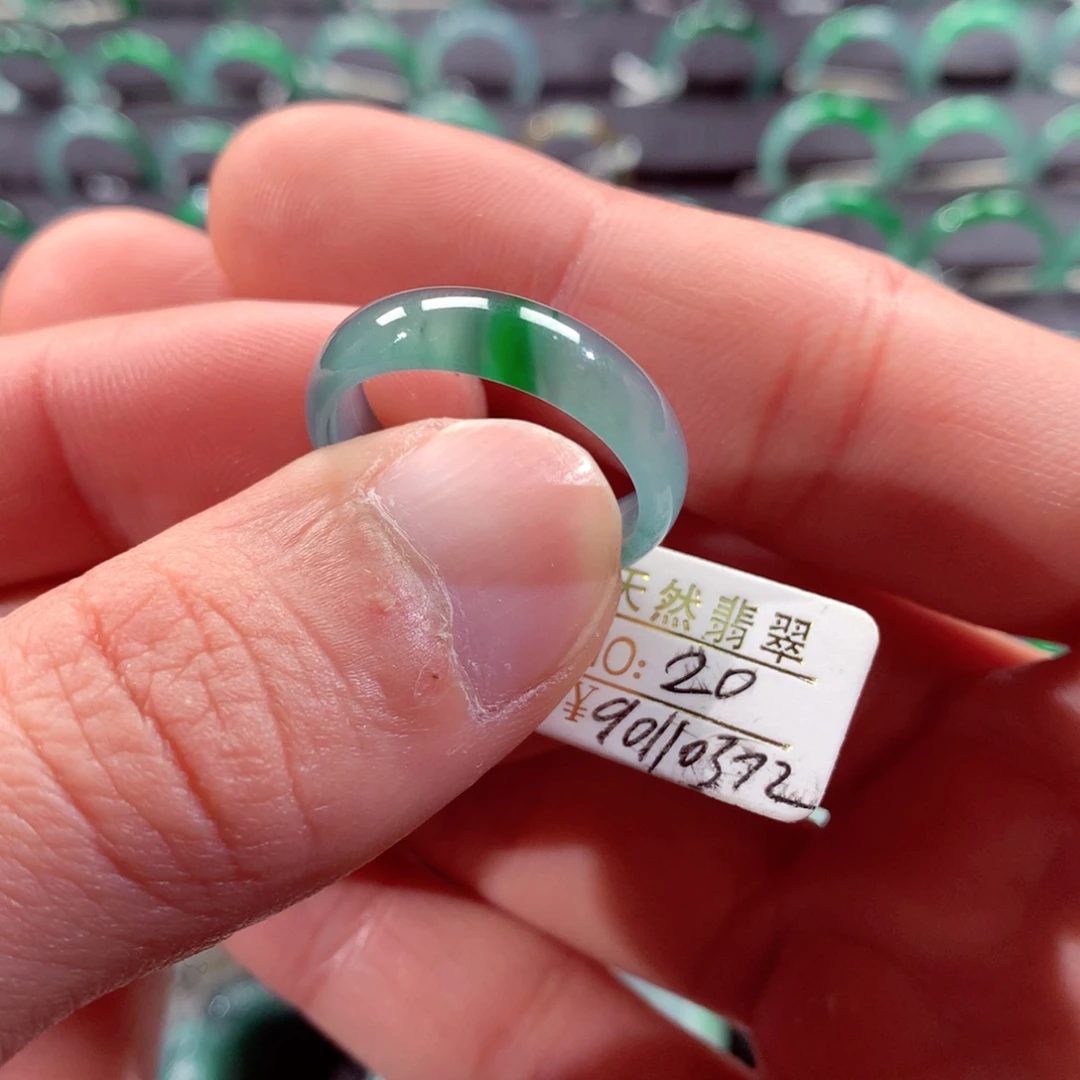 翡翠未镶嵌戒指翡翠戒指