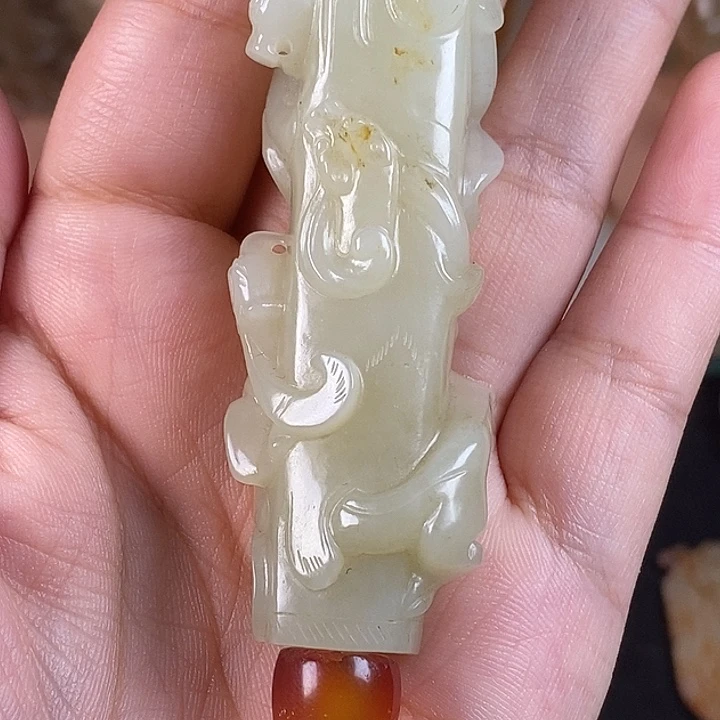 和田玉未镶嵌挂件万**缘