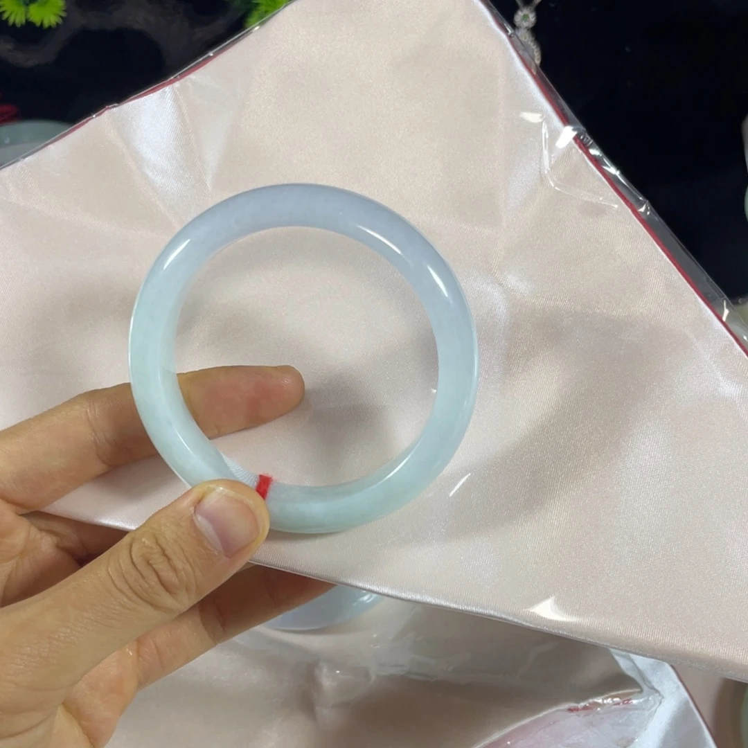 未镶嵌手镯翡翠天然翡翠手镯