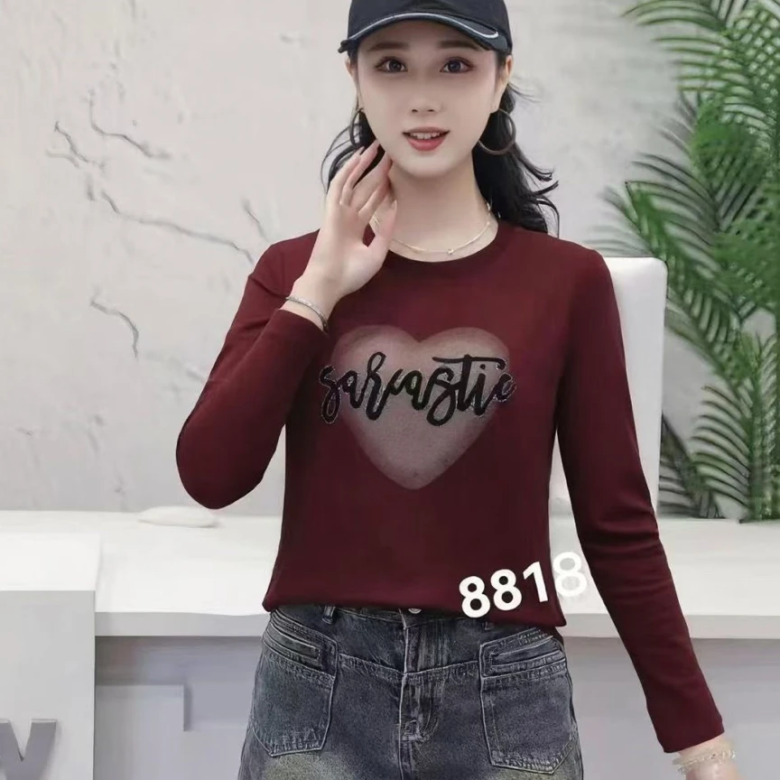 8818长袖爱心烫钻高弹圆领女装