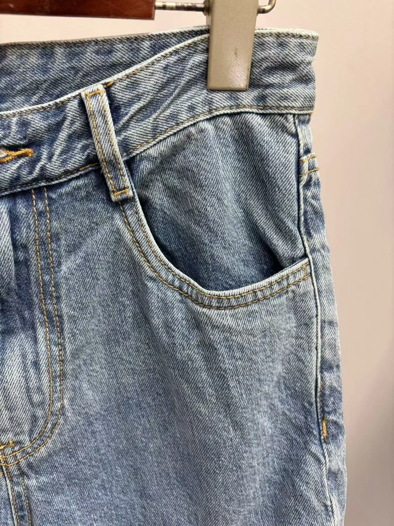 [轻奢] 时时尚女装夏季爱心牛仔裤 ZK197