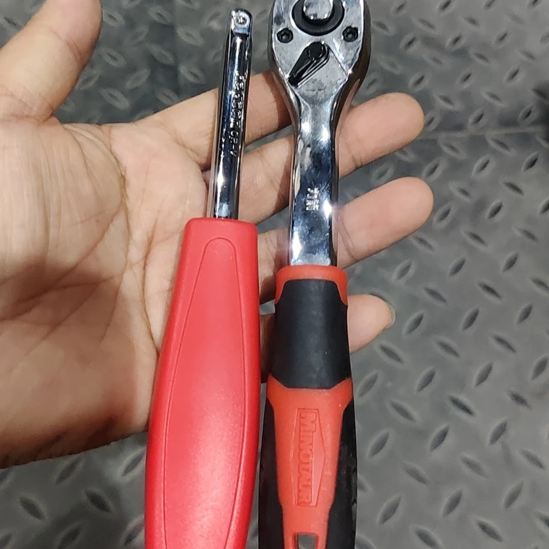 福利款  1/4接口小飞棘轮扳手（手柄颜色混发）