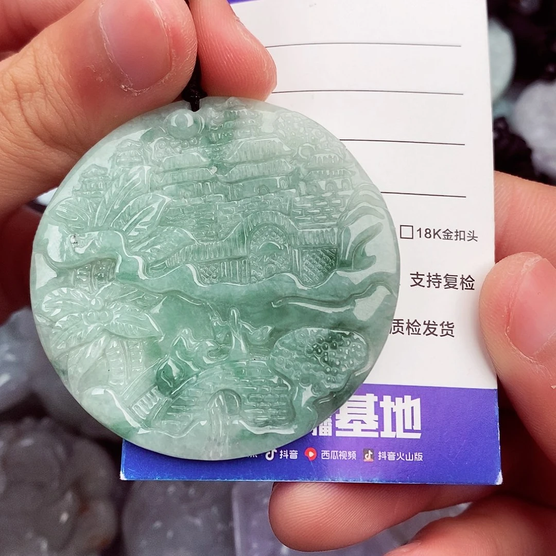 翡翠颈饰未镶嵌翡翠