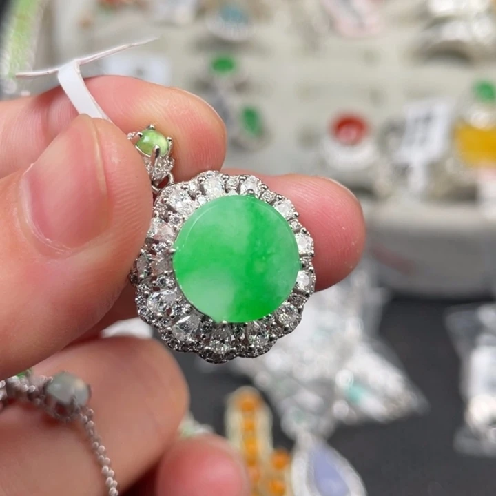 翡翠未镶嵌戒指缅甸天然翡翠