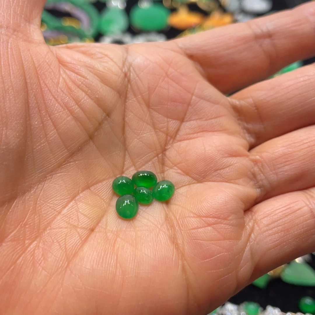 翡翠未镶嵌耳饰天然缅甸翡翠小蛋面