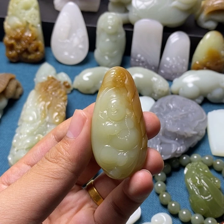事***意未镶嵌和田玉挂件