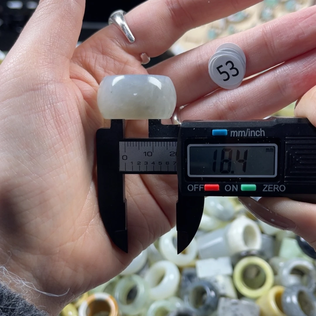 蛇纹石玉未镶嵌戒指