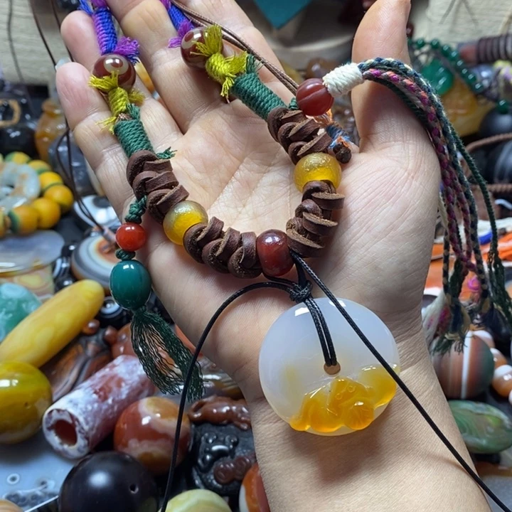 玛瑙/玉髓未镶嵌颈饰