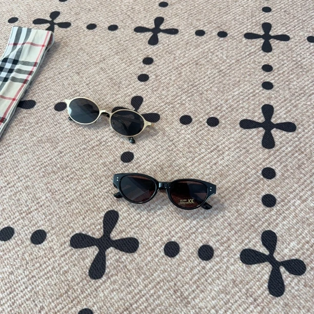 现MZ.儿童百搭高级感墨镜1728