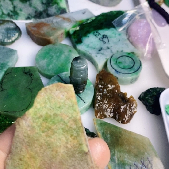 翡翠散珠天然翡翠A货挂件