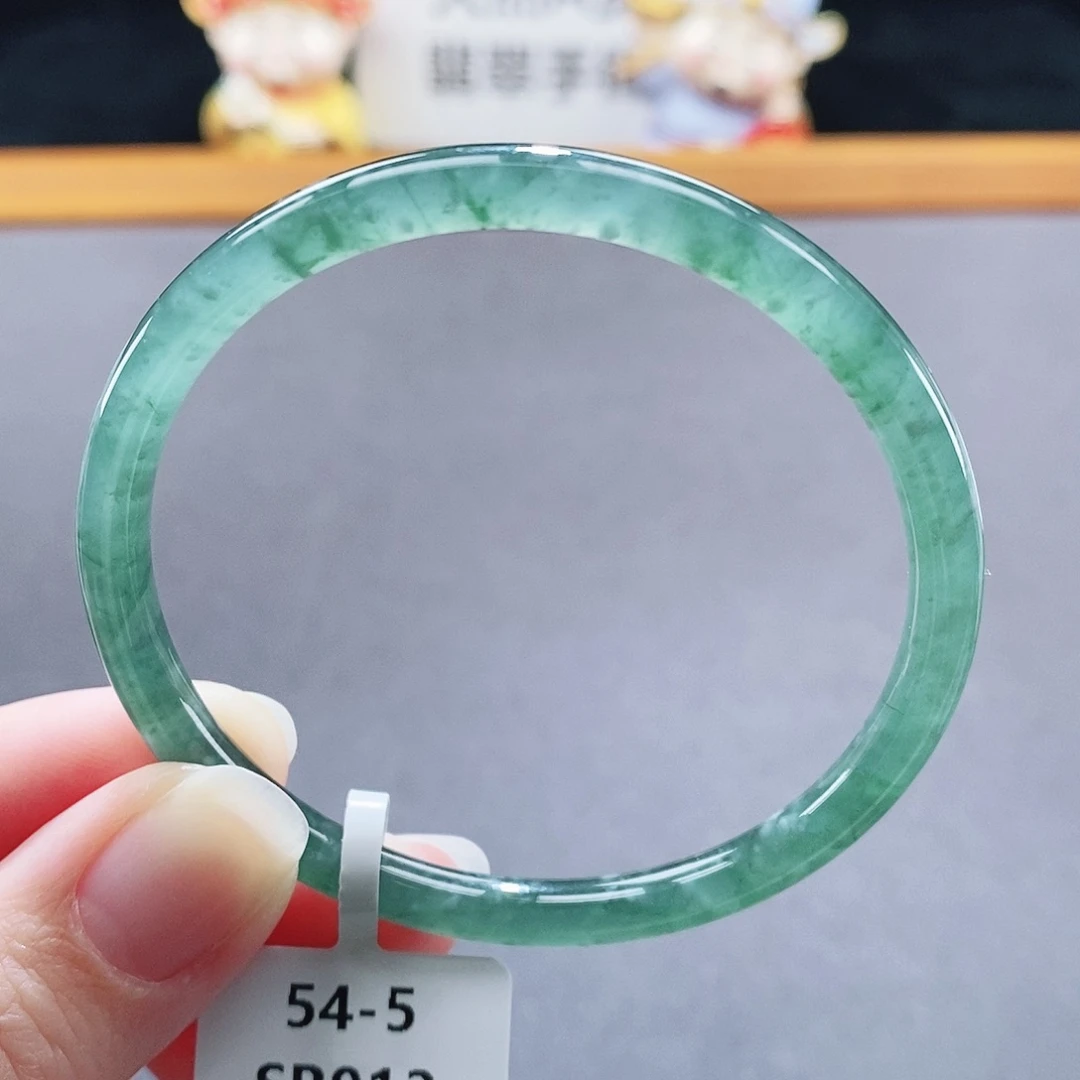 翡翠未镶嵌手镯40