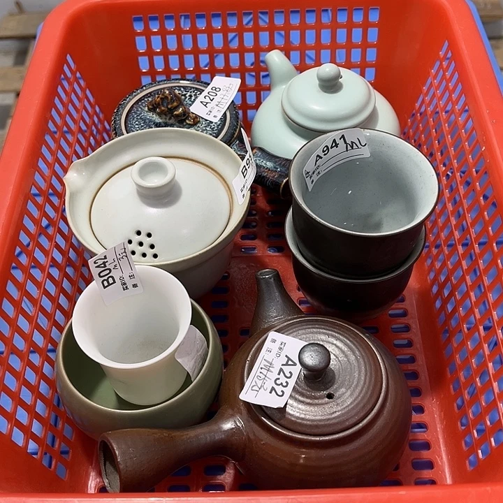 丹***丹瓷片默认微瑕瓷器、茶具、壶、摆件，介意勿拍