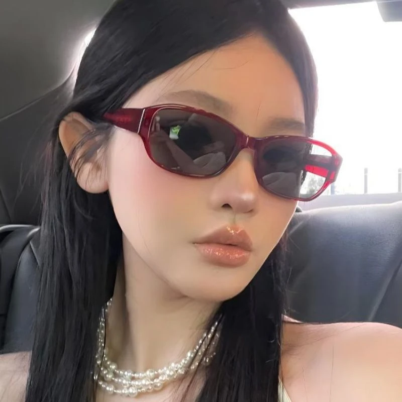 2025新款轻奢风酒红色气质墨镜女款高品质TR时尚太阳眼镜防紫外线