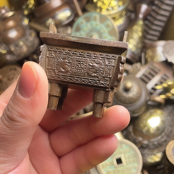 诚信经营铜器摆件