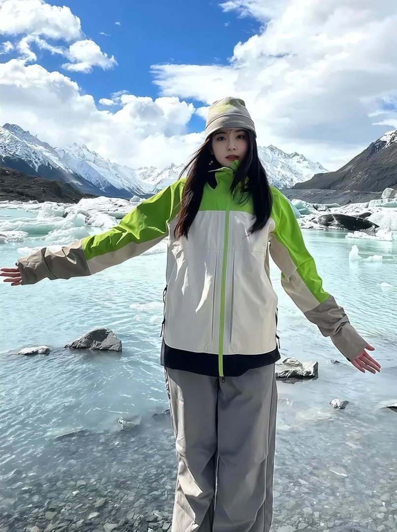 无标 B克峰彩壳撞色拼接户外防风防水男女同款轻量化连帽冲锋衣