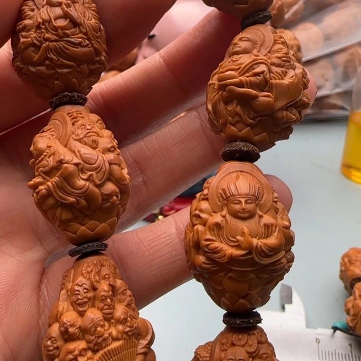 橄榄核手串雕刻工艺