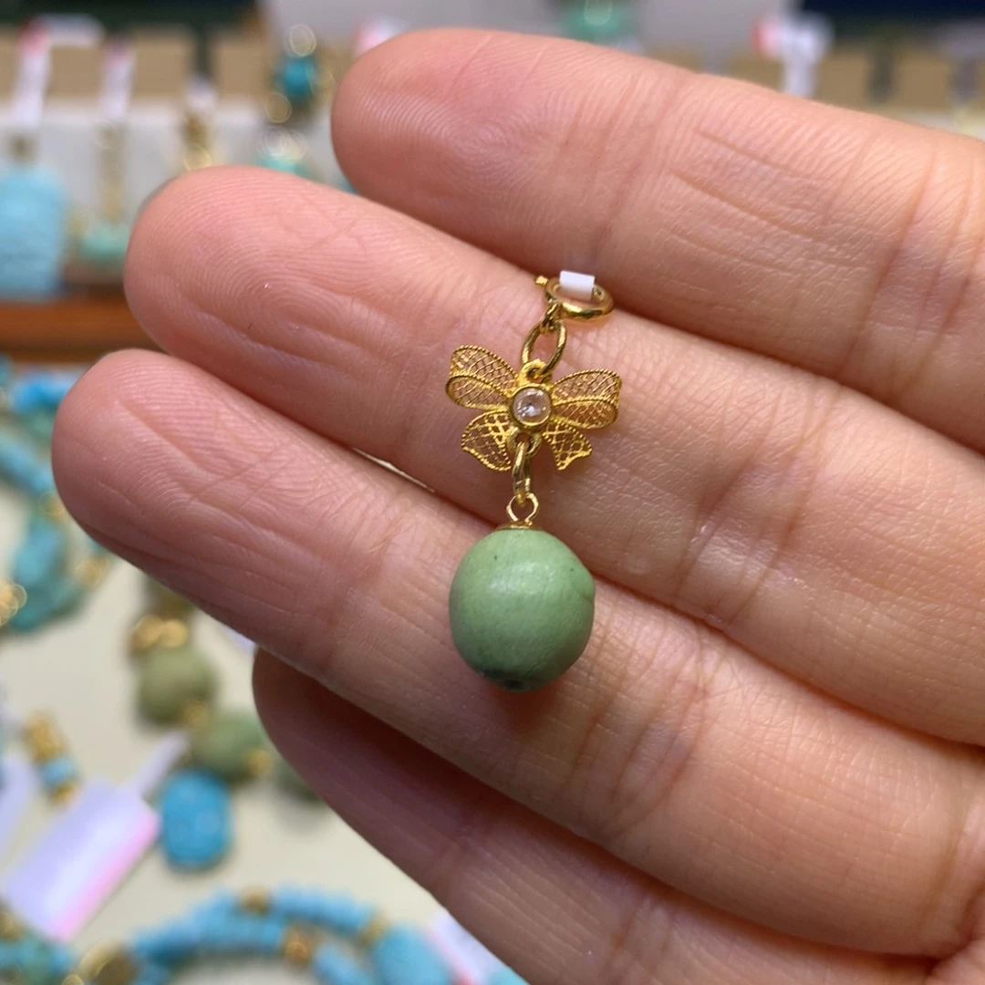 绿松石挂件18K金镶嵌