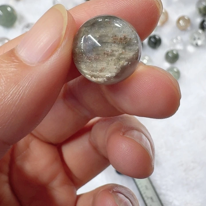 宝***宝水晶未镶嵌珠宝半成品