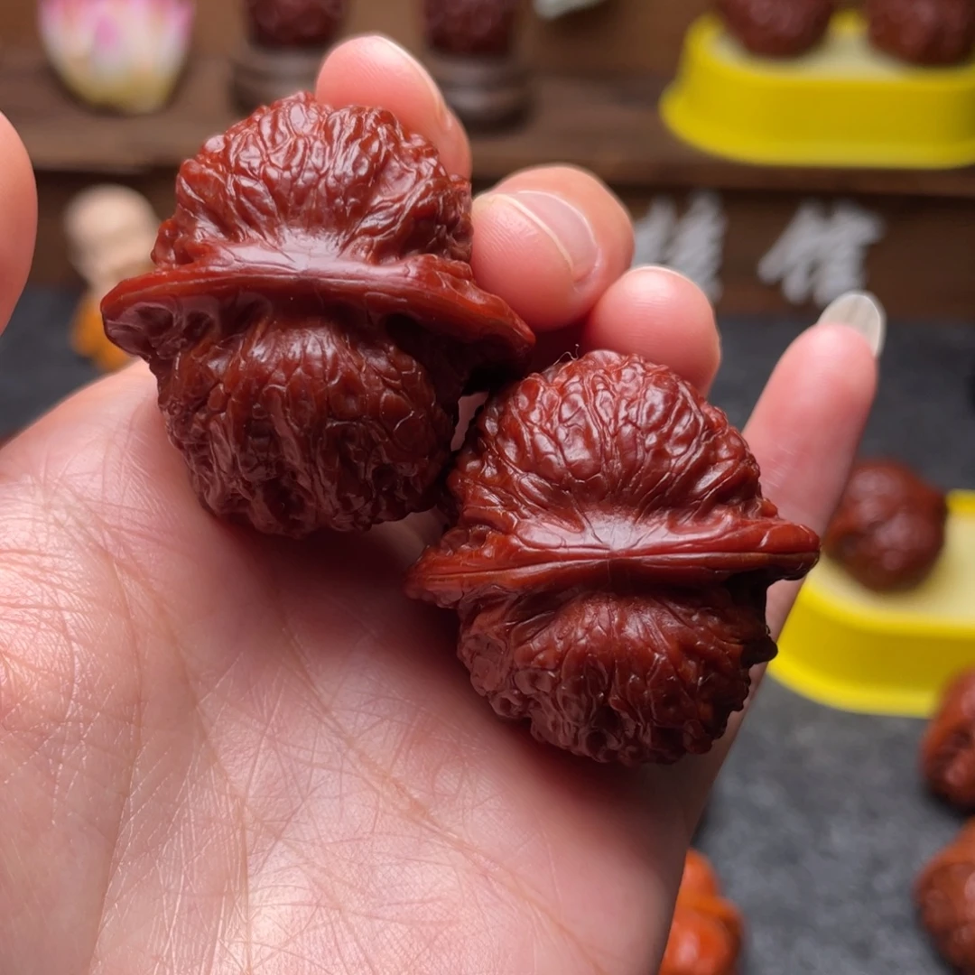陈***默吊坠文玩核桃文玩核桃 手把件血麒麟 37