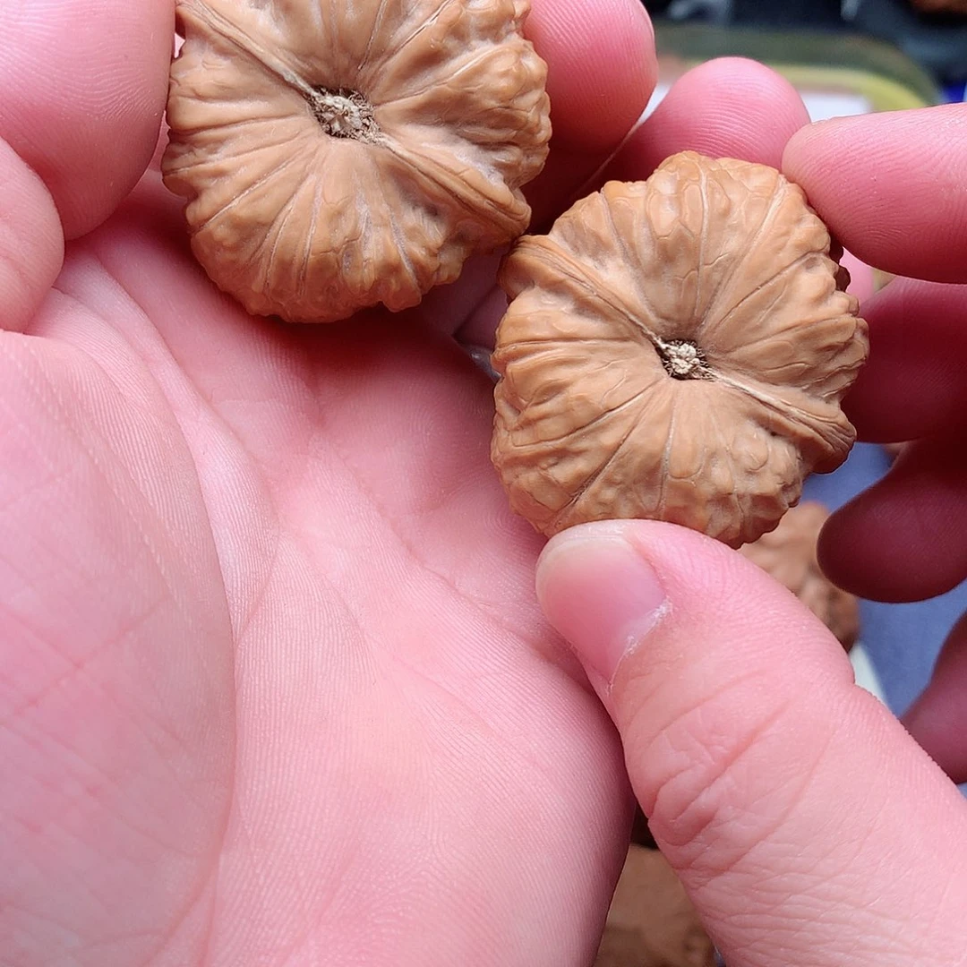 文玩核桃把件心****.福利