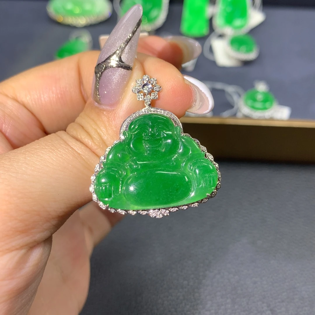 翡翠颈饰18K金镶嵌翡翠