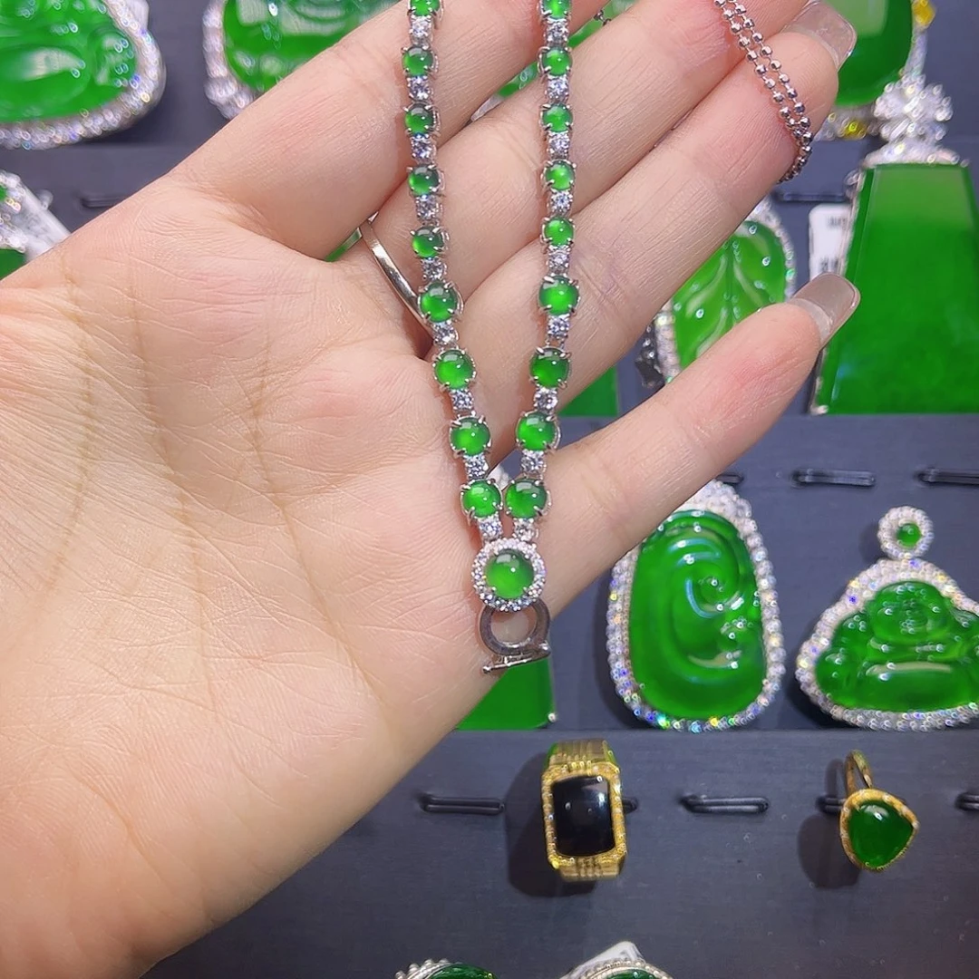 翡翠颈饰未镶嵌项链