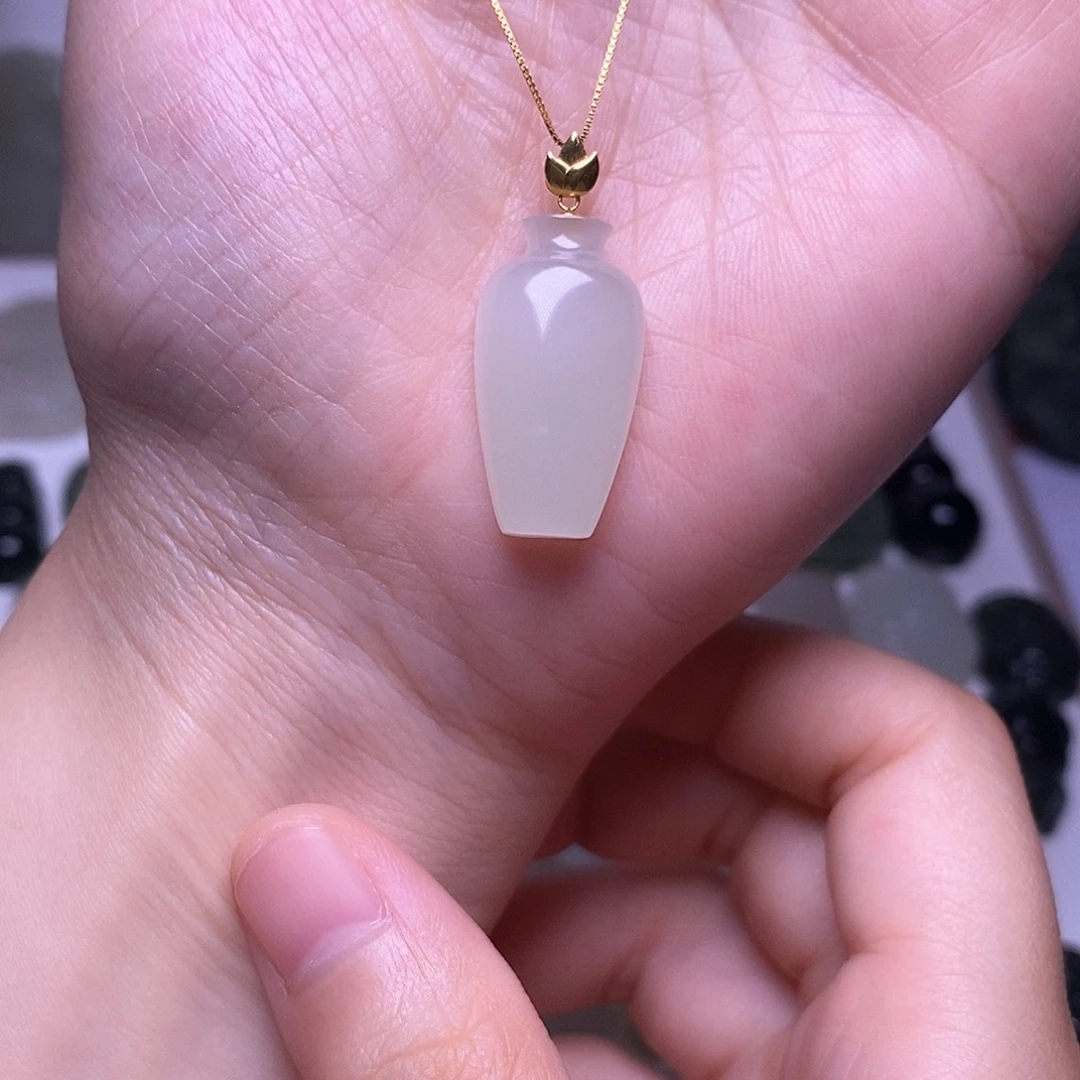 颈饰未镶嵌和田玉