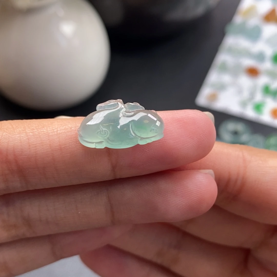 翡翠裸石冰晴飘色唐马