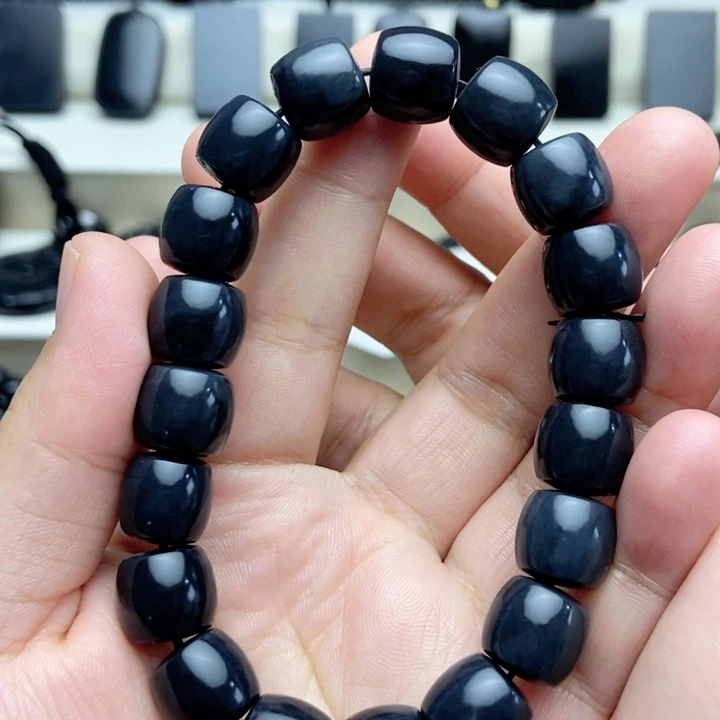 颈饰未镶嵌和田玉（墨玉）卡12直切手串 福利款