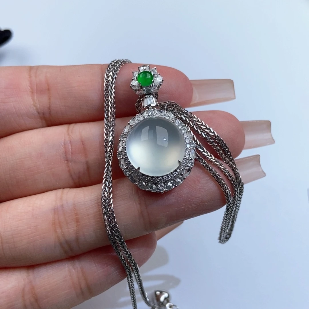 光***离翡翠未镶嵌颈饰蛋