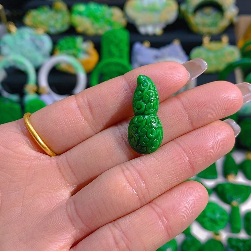 【闪购商品】翡翠颈饰未镶嵌小葫芦