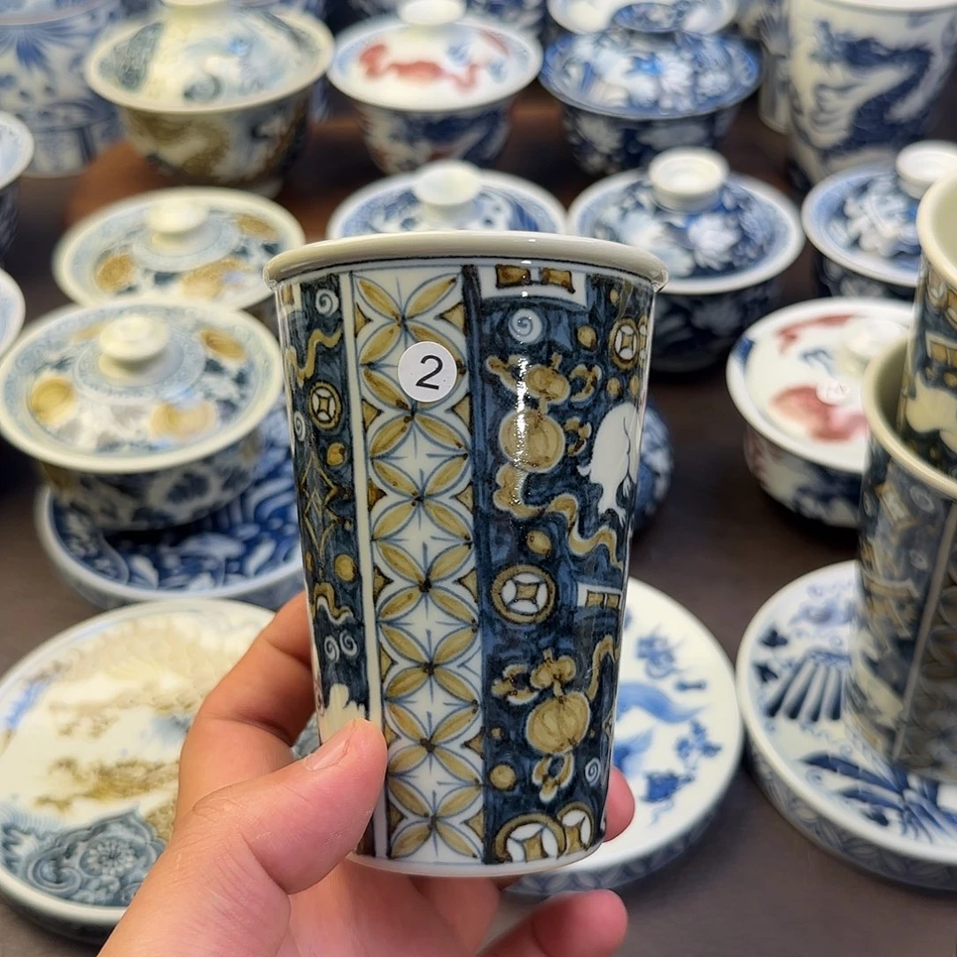 思***着景德镇陶瓷艺术博物有限公司