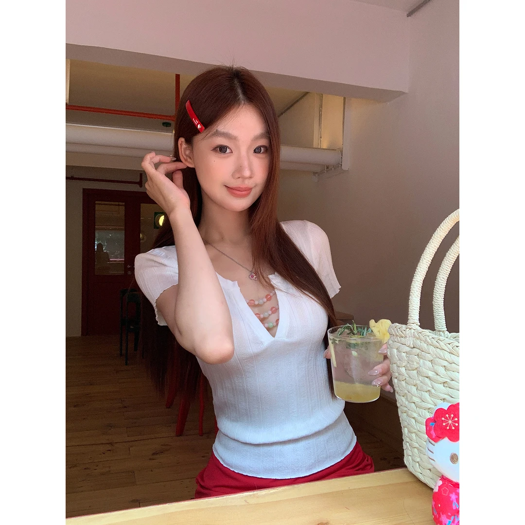 【居酒屋】夏季韩系V领纯欲珠帘显瘦修身针织衫HJ88045#