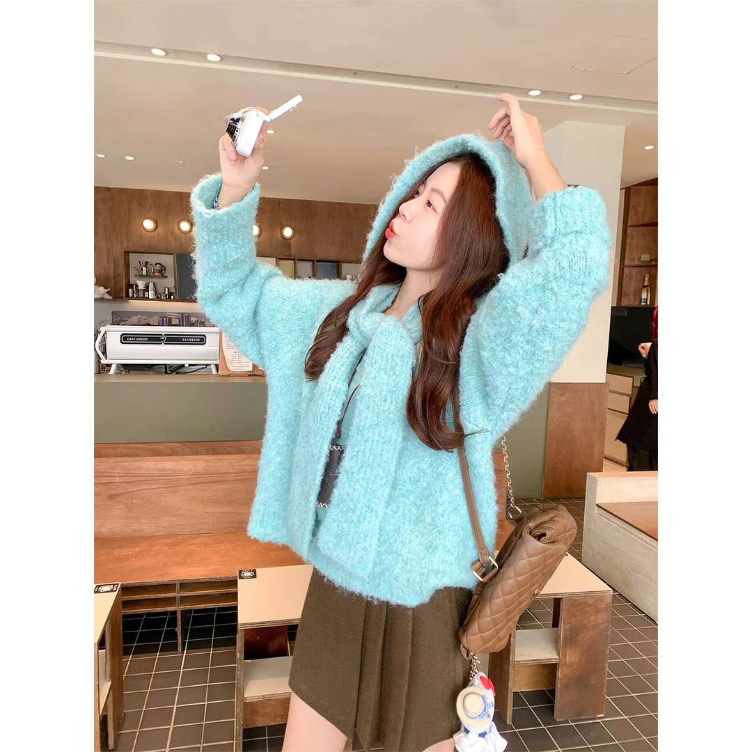 曾小咸 韩系薄荷蓝连帽毛衣女小个子慵懒针织衫ZA54MZJ1606