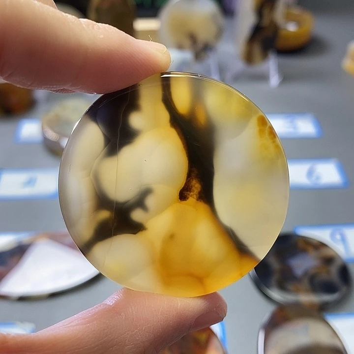 玛瑙/玉髓未镶嵌珠宝半成品50