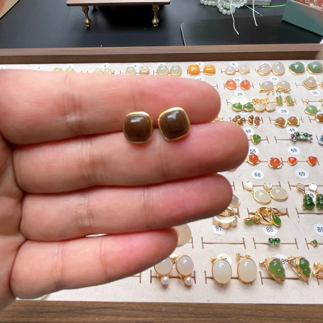 和田玉耳钉银S925镶嵌