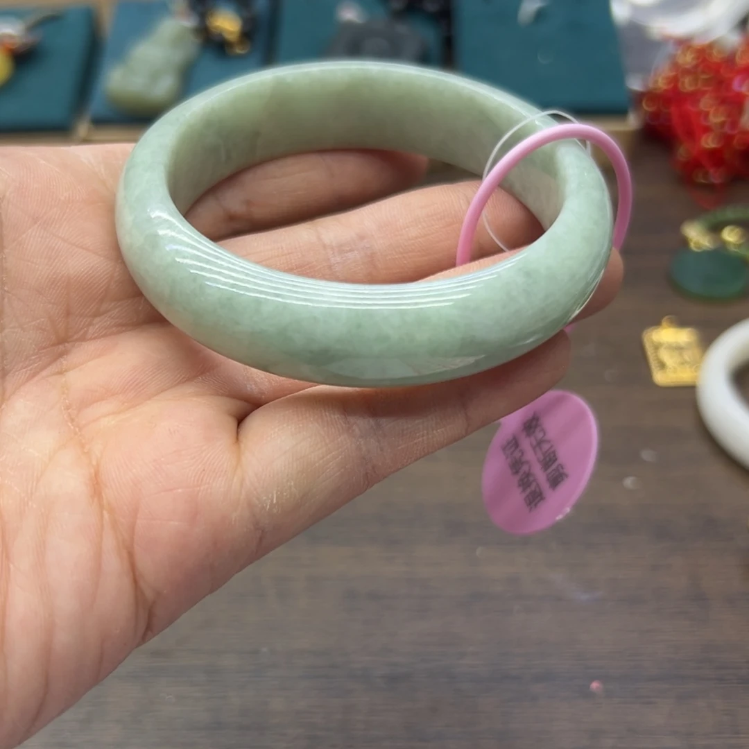 翡翠未镶嵌手镯58.5圈围11110瑕