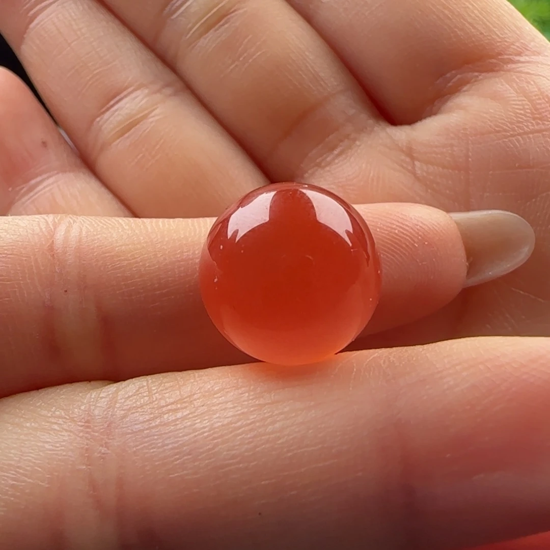 南红玛瑙未镶嵌圆珠14.7，有白马牙