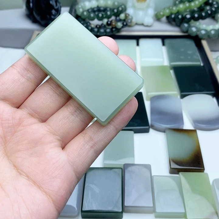 和田玉未镶嵌颈饰天**运