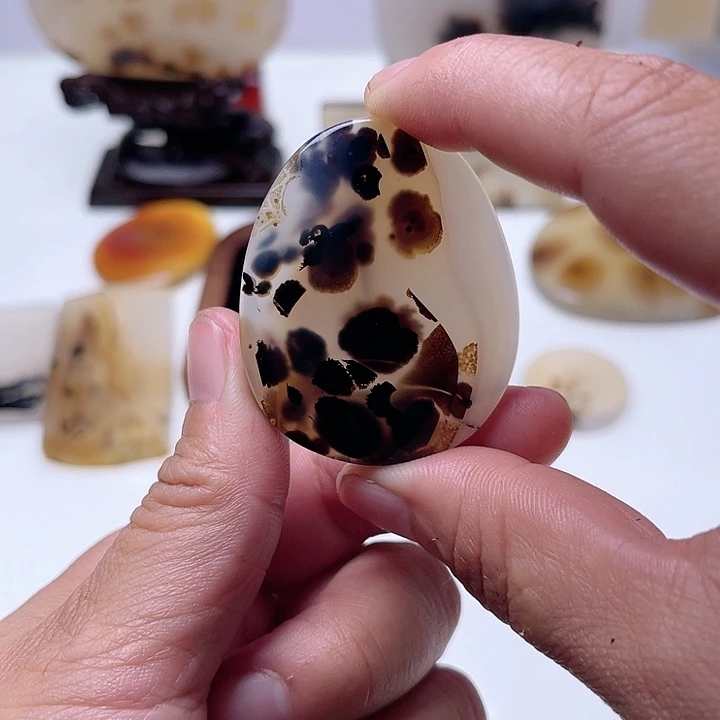 【闪购商品】玛瑙/玉髓未镶嵌珠宝半成品