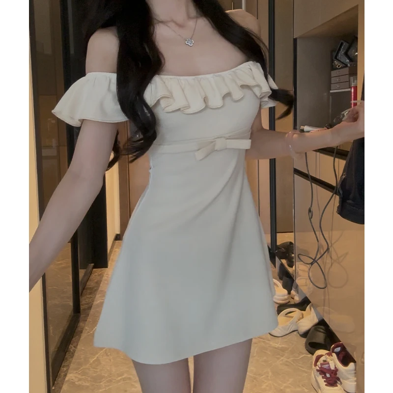 纯欲辣妹风荷叶边蝴蝶结一字肩连衣裙女新款高级感修身显瘦包臀裙