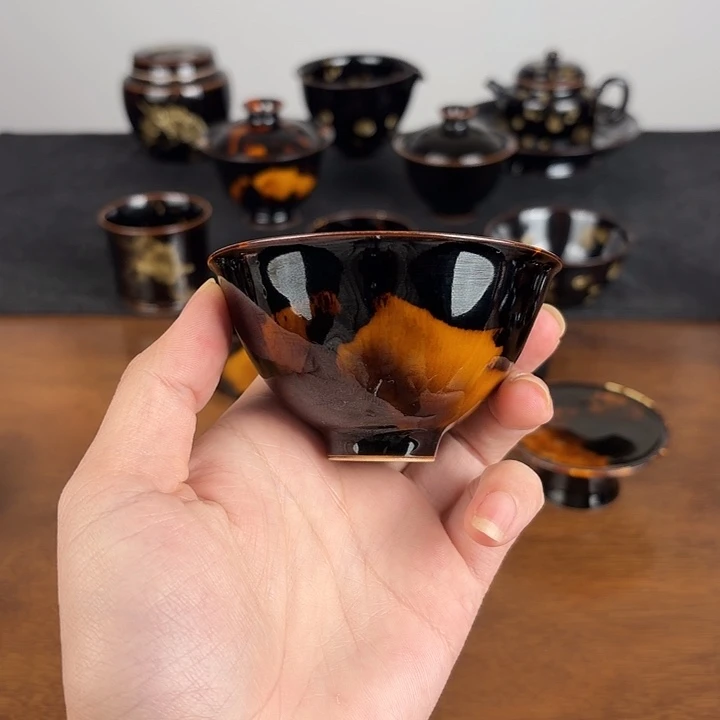 瓷玳瑁釉鸡心主人杯