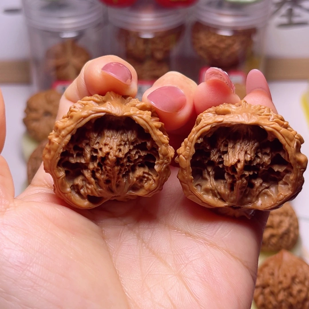 文玩核桃吊坠聚宝盆蛇头