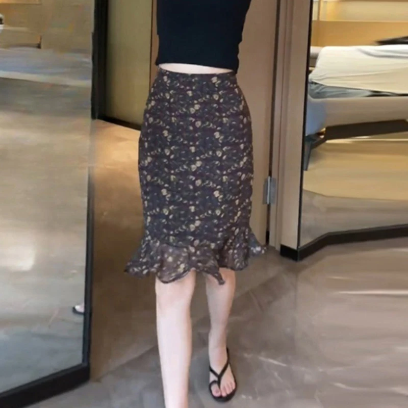 高级感碎花鱼尾半身裙2025夏季新款不规则荷叶边漂亮淑女气质裙子