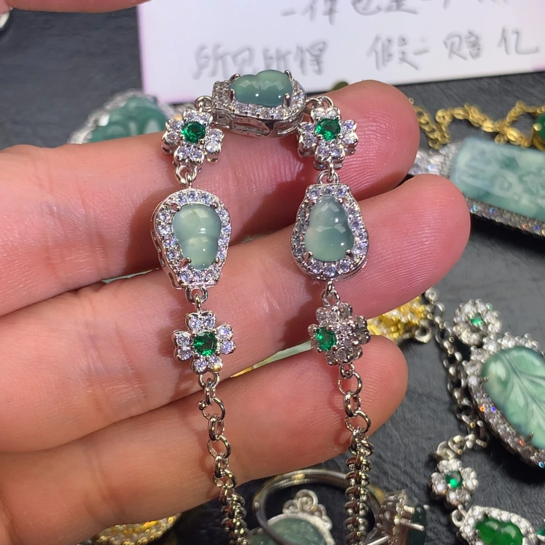 翡翠颈饰未镶嵌葫芦手链