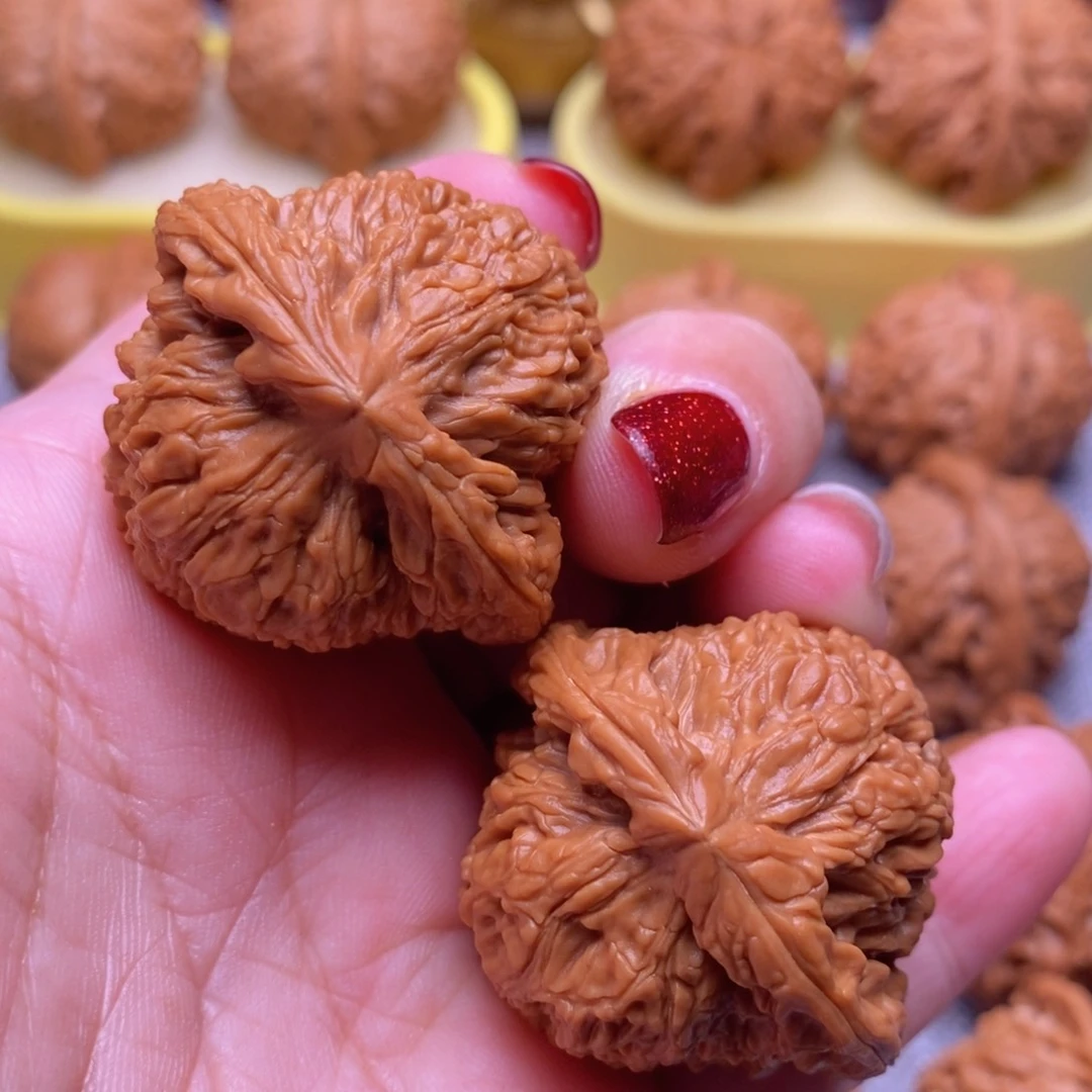 文玩核桃把件毕业南疆石39尺全品