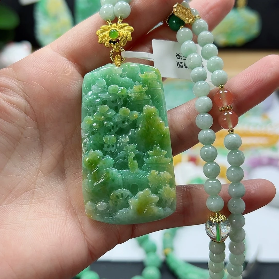 颈饰未镶嵌翡翠吊坠