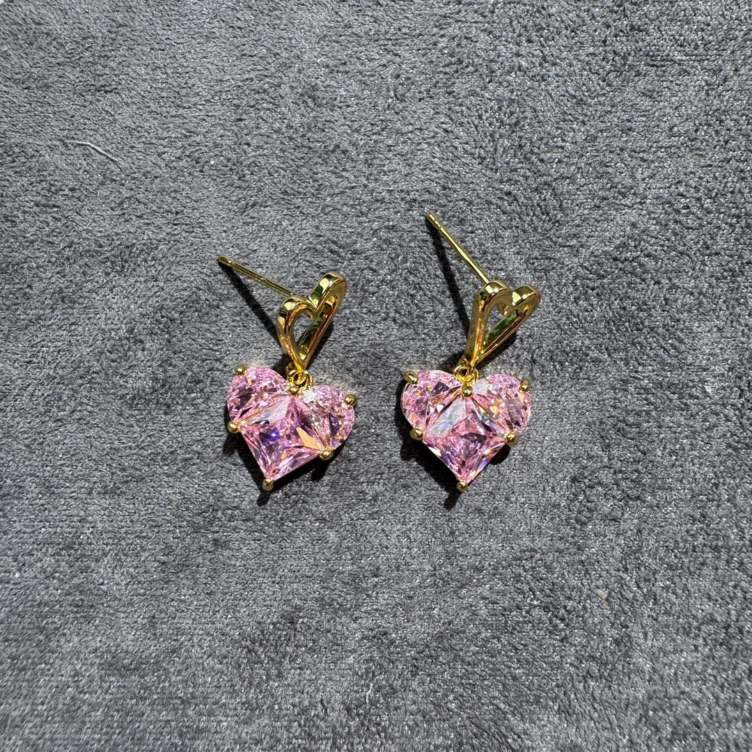 铜合金锆石耳饰 心心相印爱心耳钉小众简约百搭耳饰A018