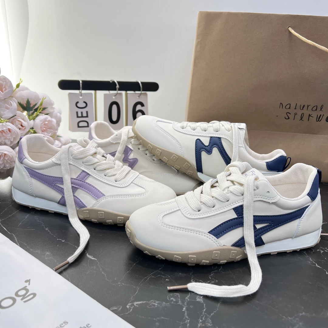 德训鞋软底轻便2025春夏季透气舒适时尚百搭练车跑步平底休闲女鞋