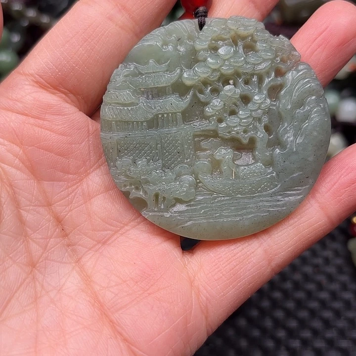 和田玉颈饰未镶嵌